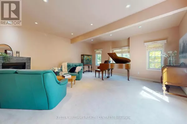 Aurora (aurora Highlands), ON L4G6N3,19 STEMMLE DRIVE