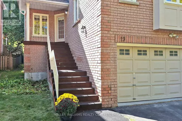 Aurora (aurora Highlands), ON L4G6N3,19 STEMMLE DRIVE