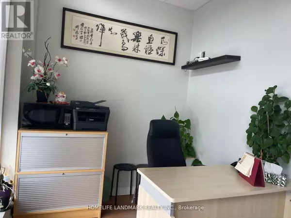 Markham (milliken Mills West), ON L3R1S2,7130 Warden AVE #102