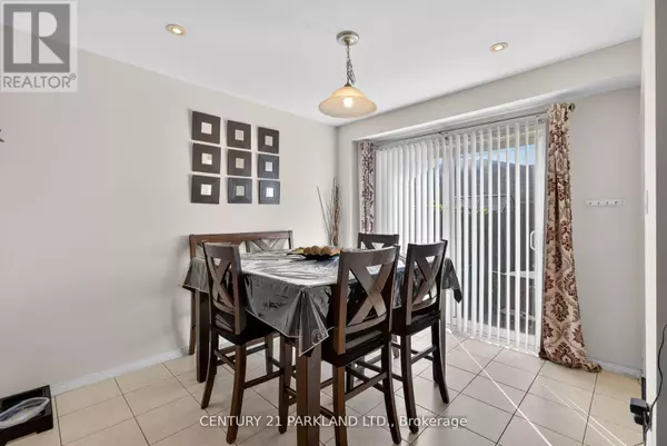 Markham (cornell), ON L6B1K9,136 GAS LAMP LANE