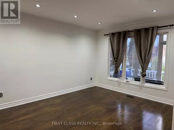 Richmond Hill (doncrest), ON L4B1V7,MAIN 11 HAZELMERE DRIVE