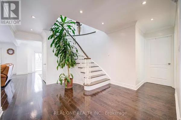 Markham (milliken Mills West), ON L3R3R9,72 HIGHGATE DRIVE