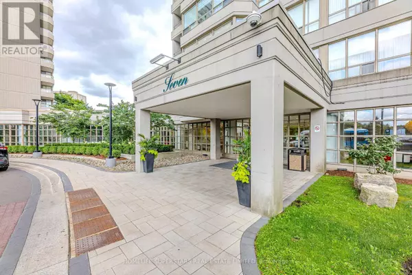 7 Townsgate DR #1005, Vaughan (crestwood-springfarm-yorkhill), ON L4J7Z9