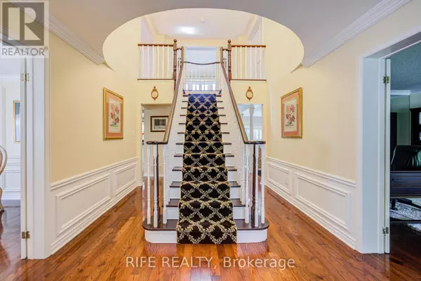 Markham (unionville), ON L3R6L6,22 CHAMBERY CRESCENT