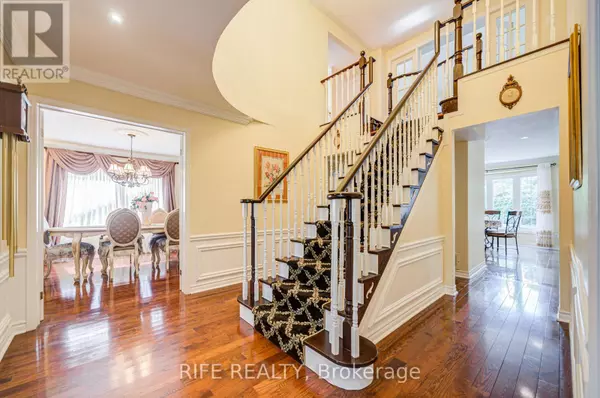 Markham (unionville), ON L3R6L6,22 CHAMBERY CRESCENT