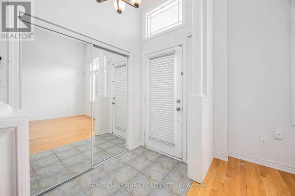 Richmond Hill (rouge Woods), ON L4S2J9,17 OCEANVIEW STREET