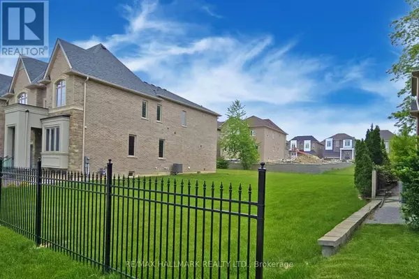 Richmond Hill (oak Ridges), ON L4E2Y6,51A PUCCINI DRIVE