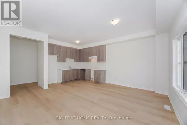 Innisfil (cookstown), ON L0L1L0,16 RAVENSCRAIG PLACE