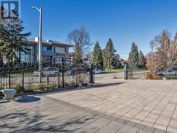 Richmond Hill (south Richvale), ON L4C6G8,3 CLARIDGE DRIVE