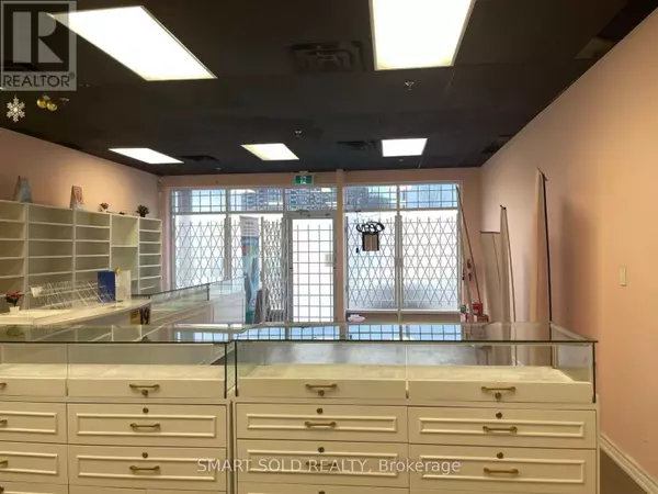 Richmond Hill (harding), ON L4C1V7,9631 Yonge ST #8