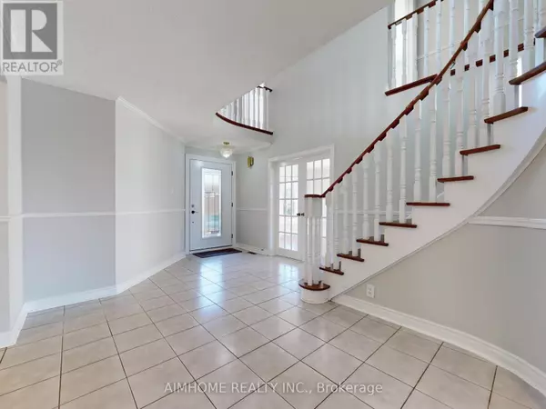 Newmarket (armitage), ON L3X1S6,207 KENSIT AVENUE