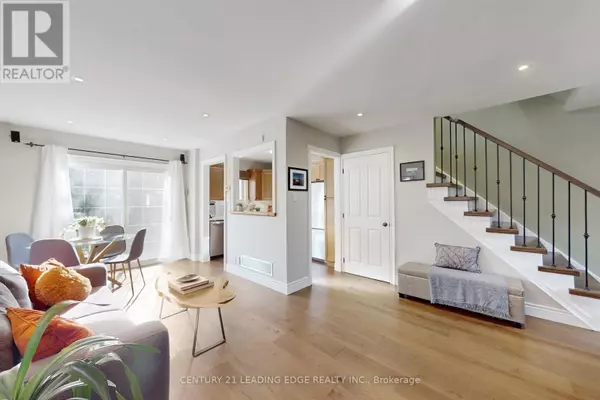 Markham (markville), ON L3R4P2,49 MADSEN CRESCENT