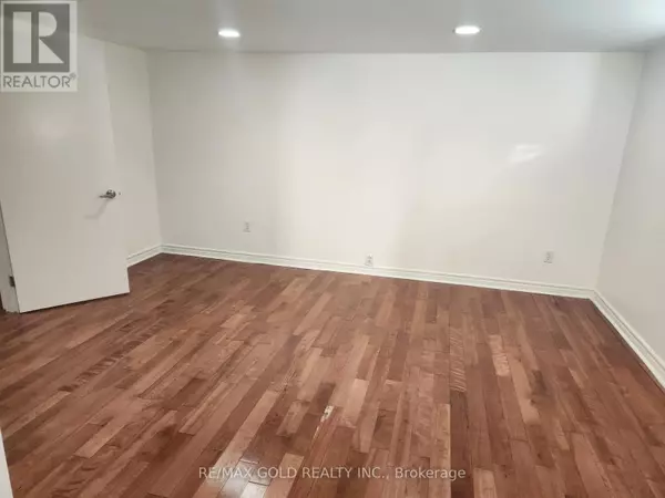 Richmond Hill (crosby), ON L4C2V1,417 Taylor Mills DR North #(Bsmt)