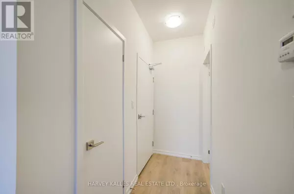 Newmarket (glenway Estates), ON L3Y0H4,18 Lytham Green CIR #11