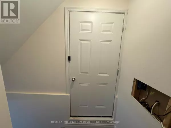 161 Romaneli CRES #Lower, Bradford West Gwillimbury (bradford), ON L3Z0X6