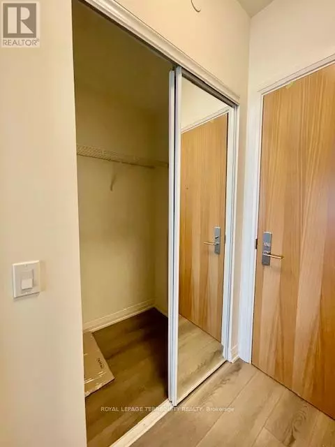 Vaughan (concord), ON L4K2M9,8960 Jane ST #1918