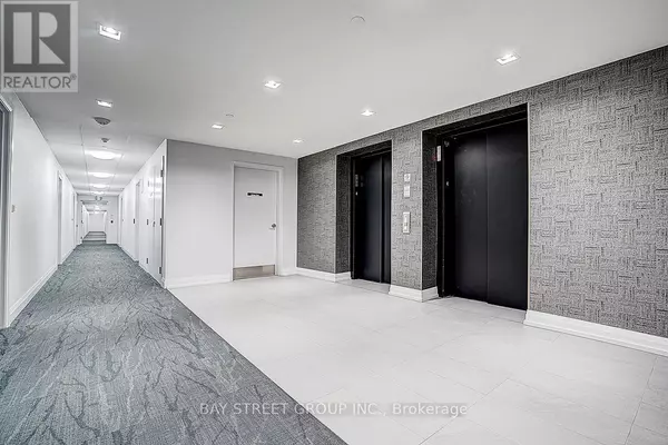 Aurora, ON L4G3H9,555 WILLIAM GRAHAM DR #428