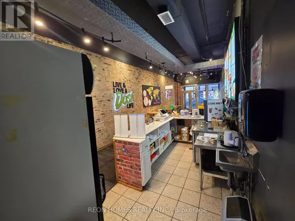 Bradford West Gwillimbury (bradford), ON L3Z2B2,16 HOLLAND STREET