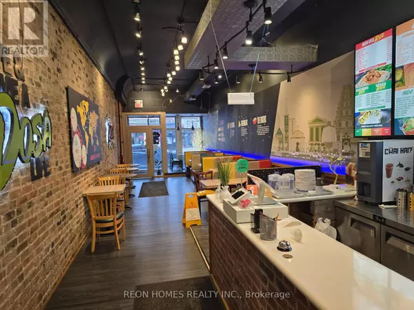 16 HOLLAND STREET, Bradford West Gwillimbury (bradford), ON L3Z2B2