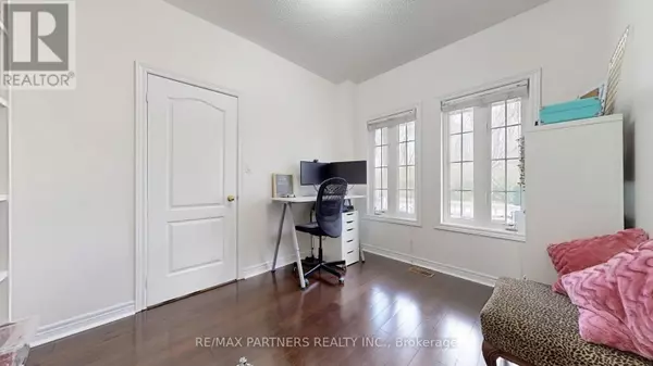 Markham (greensborough), ON L6E0B1,240 SWAN PARK ROAD