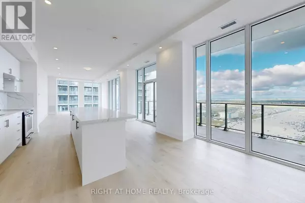 Vaughan (concord), ON L4K2M9,8960 Jane ST #LPH106