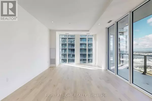 Vaughan (concord), ON L4K2M9,8960 Jane ST #LPH106