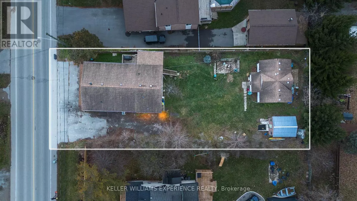 Innisfil, ON L0L1C0,1024 EWART STREET