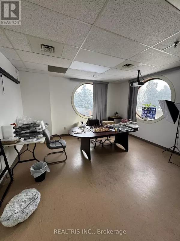 Markham (milliken Mills West), ON L3R3W5,1020 Denison ST #205