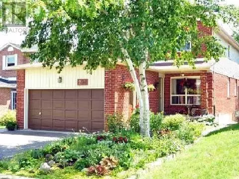 Newmarket (bristol-london), ON L3Y7Y1,200 Forsyth RD #Upper