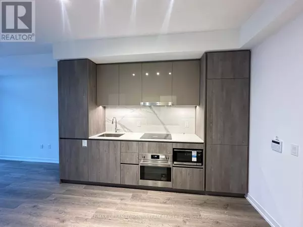 Vaughan (vaughan Corporate Centre), ON L4K5Z7,8 Interchange WAY #3903