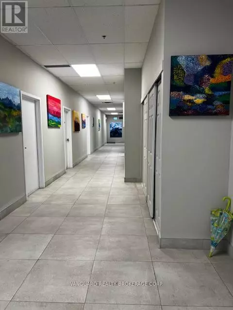 Vaughan (concord), ON L4K5R2,385 Connie CRES #201B