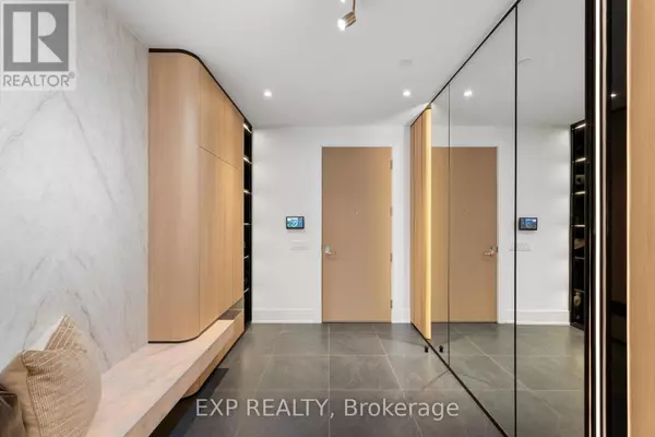 Markham (royal Orchard), ON L3T0H3,399 Royal Orchard BLVD #418