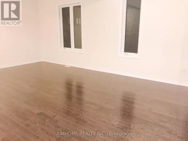 East Gwillimbury (sharon), ON L9N0P8,30 DEEPWOOD CRESCENT