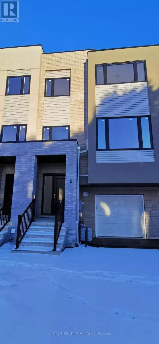 9 CARL HILL LANE, Richmond Hill (langstaff), ON L4C5W8