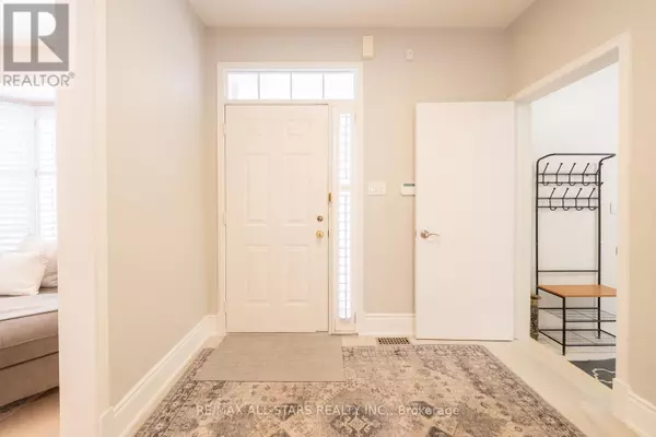 Markham (markville), ON L3P7S1,176 MANHATTAN DRIVE