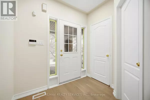 Newmarket (summerhill Estates), ON L3X2Y8,917 JOE PERSECHINI DRIVE