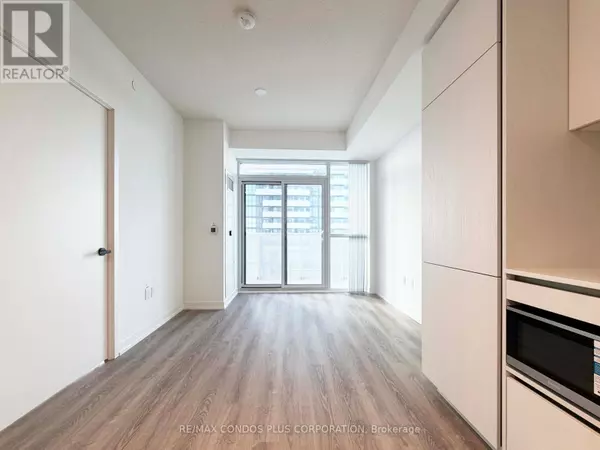 Vaughan (vaughan Corporate Centre), ON L4K0R2,8 Interchange WAY #815