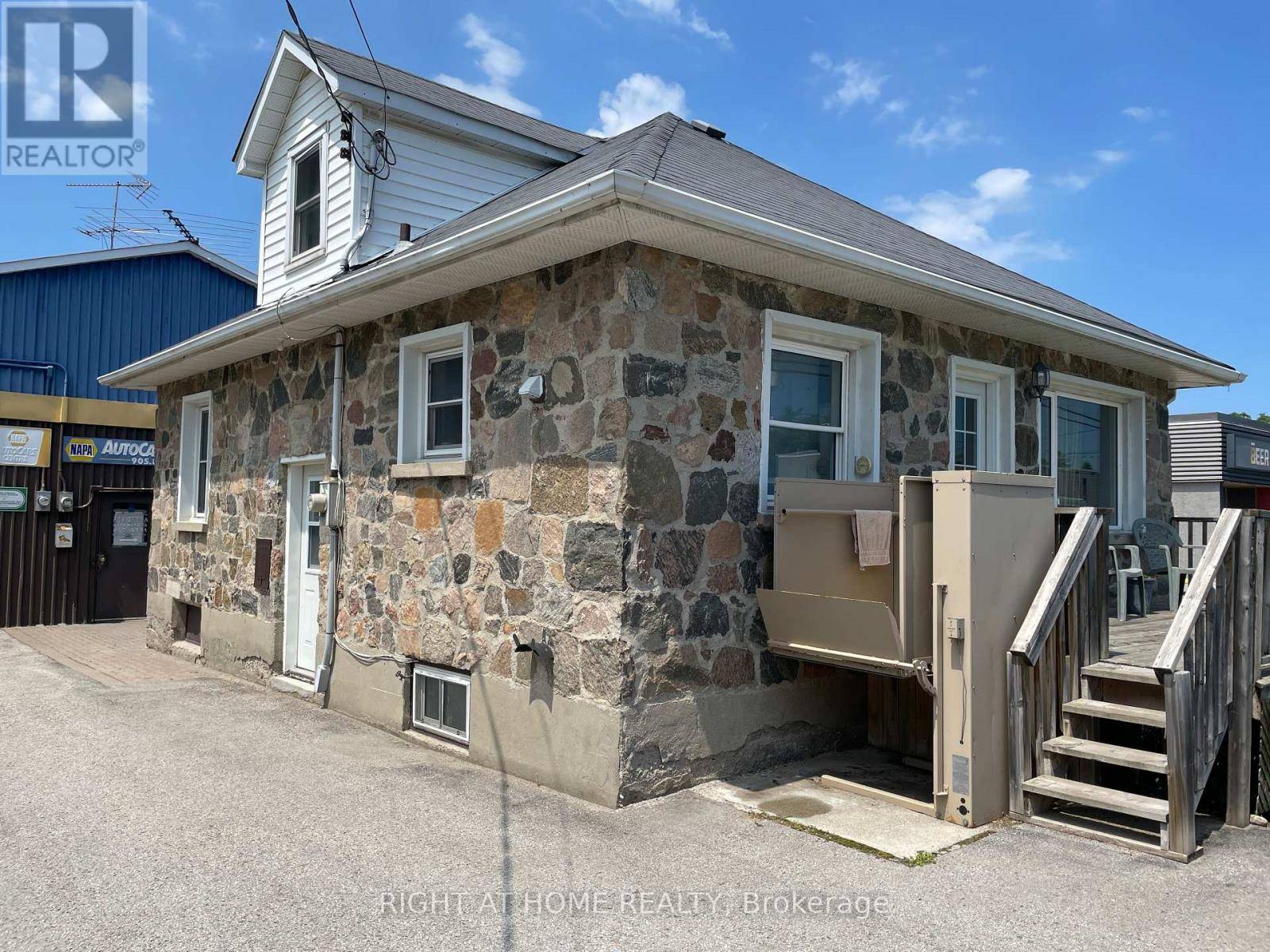 Uxbridge, ON L9P1C6,170 MAIN STREET N
