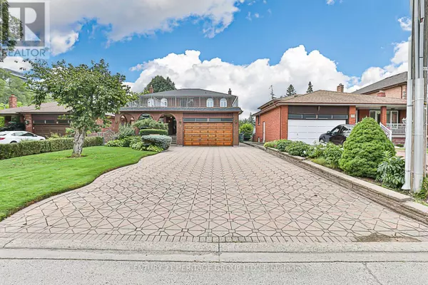 33 MAY AVENUE, Richmond Hill (north Richvale), ON L4C3S7