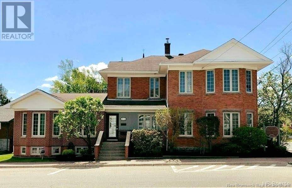 Bathurst, NB E2A1B5,102 St. George Street