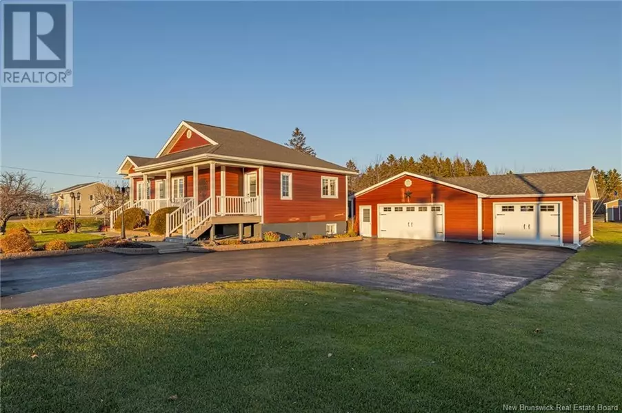 653 Rue Principale, Beresford, NB E8K3X5