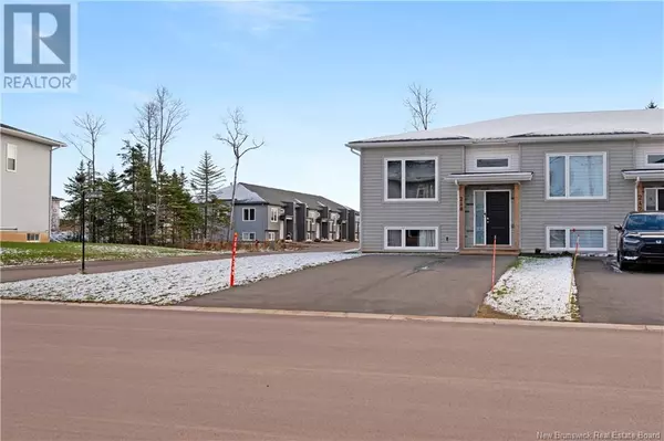 240 Falcon Dr Moncton, Moncton, NB E1G0G3