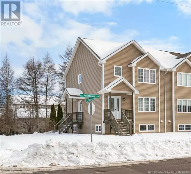 35 Aspenrose Court, Moncton, NB E1G0G6