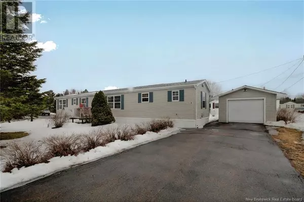 9 Grosbeak Court, Moncton, NB E1H2W4