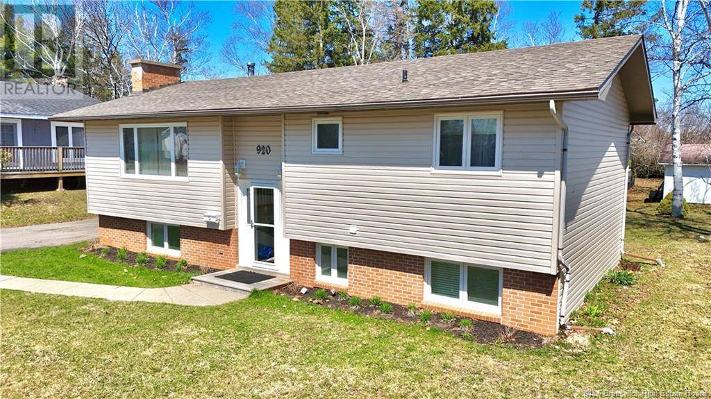 920 Msgr Godin Court, Bathurst, NB E2A4E6