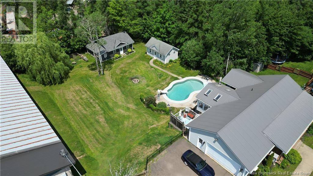 Moncton, NB E1E1B9,617 Salisbury Road