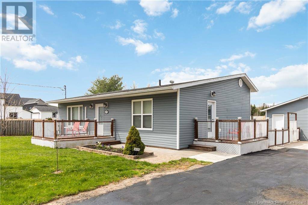 Moncton, NB E1G2V6,1272 RYAN Street