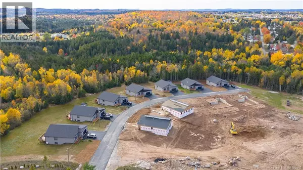 Quispamsis, NB E2G0M8,15 Bellbottom Way