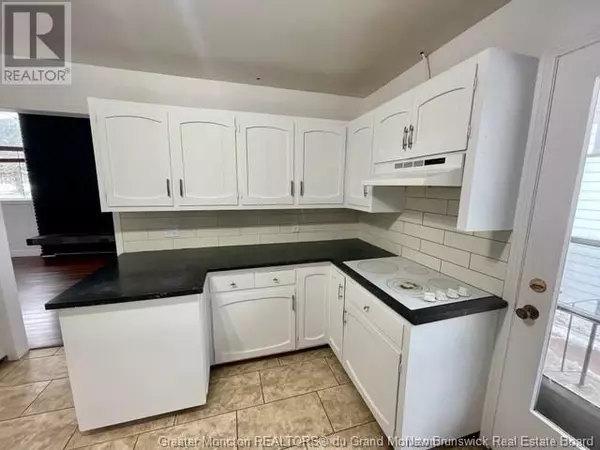 Moncton, NB E1C6V1,141-143 West Lane