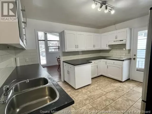 Moncton, NB E1C6V1,141-143 West Lane